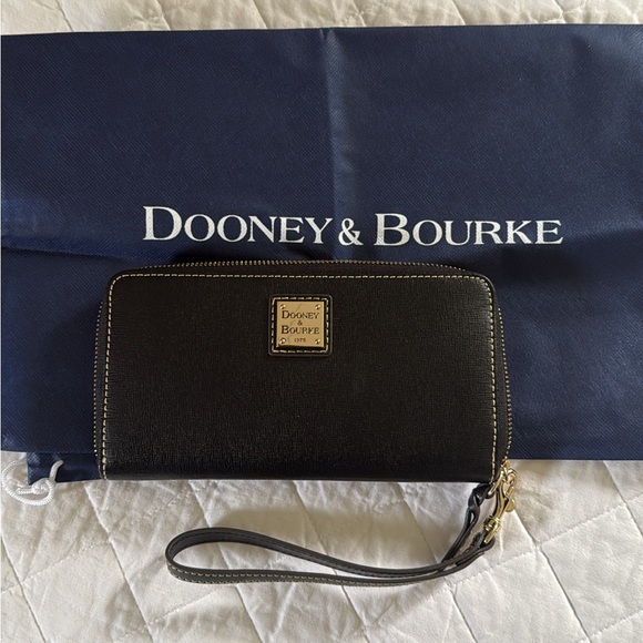 Dooney & Bourke Saffiano Large Zip Around Wristlet - Picture 1 of 6